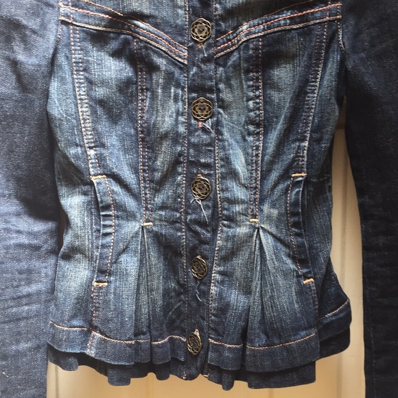 guess peplum